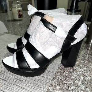 Kamela Jet Black Dress Sandals - Naturalizer